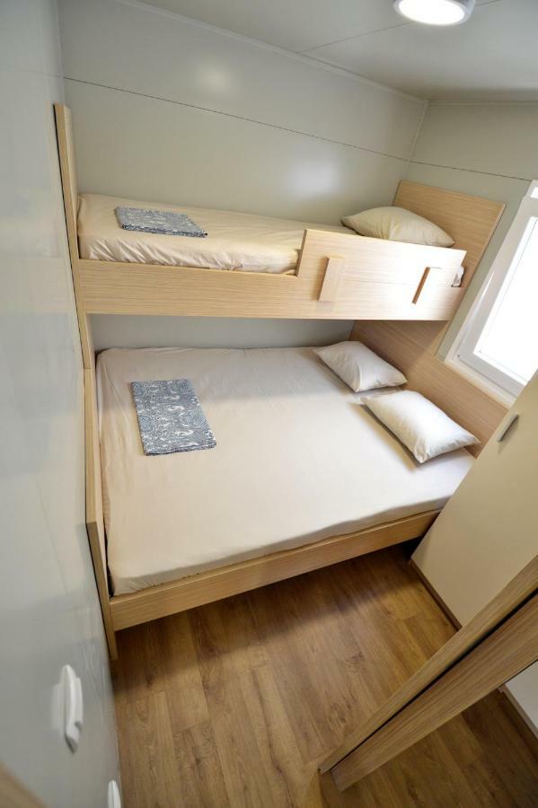 בטינה Mobile Home Cvita מראה חיצוני תמונה
