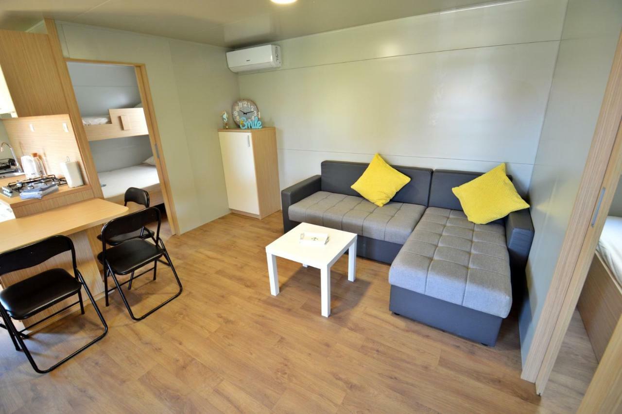 בטינה Mobile Home Cvita מראה חיצוני תמונה